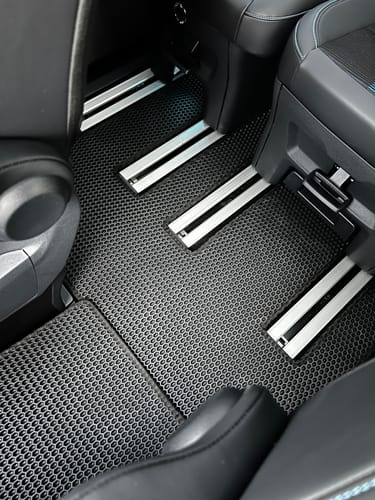 Customer photo review of Fußmatten für Van - Komplettset