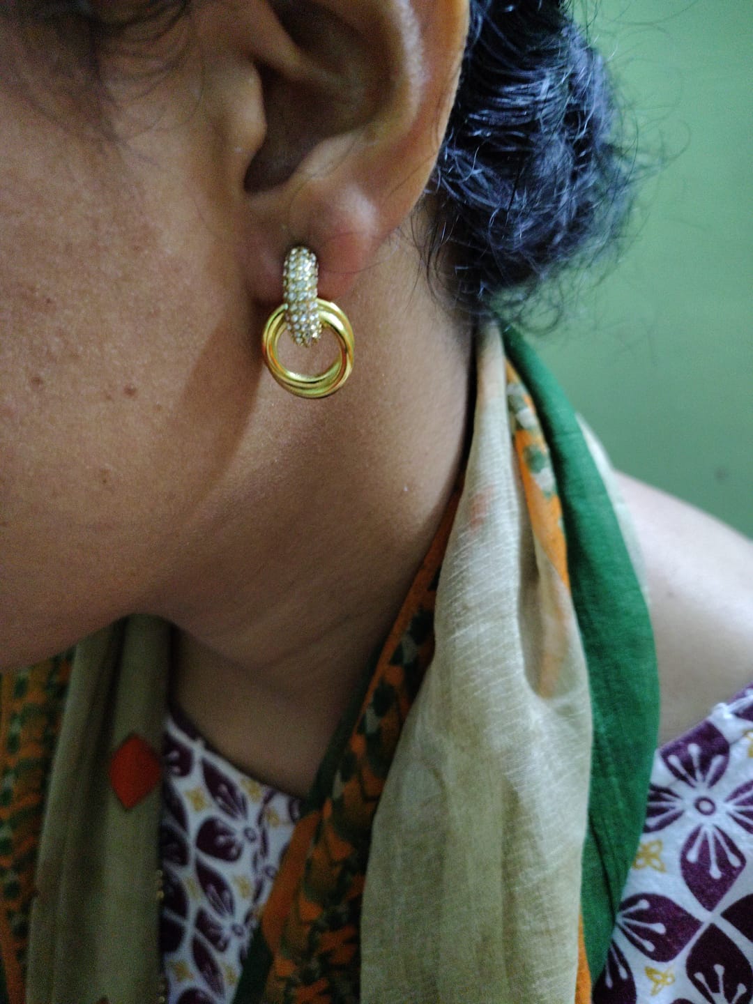Customer photo review of Urban Edge Gold Drop Earrings