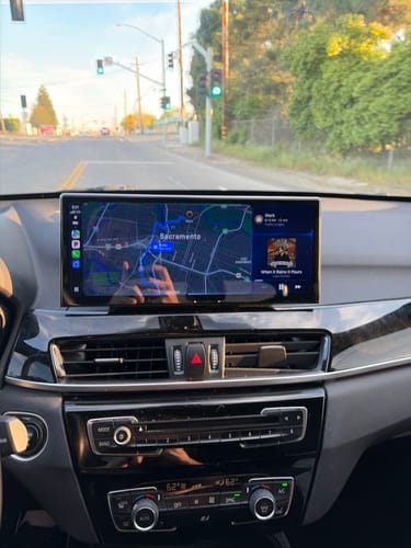 Customer photo review of 12.3'' Ultra CarPlay Android Auto Linux screen for BMW X1 X2 F48 2016-2019 NBT/EVO