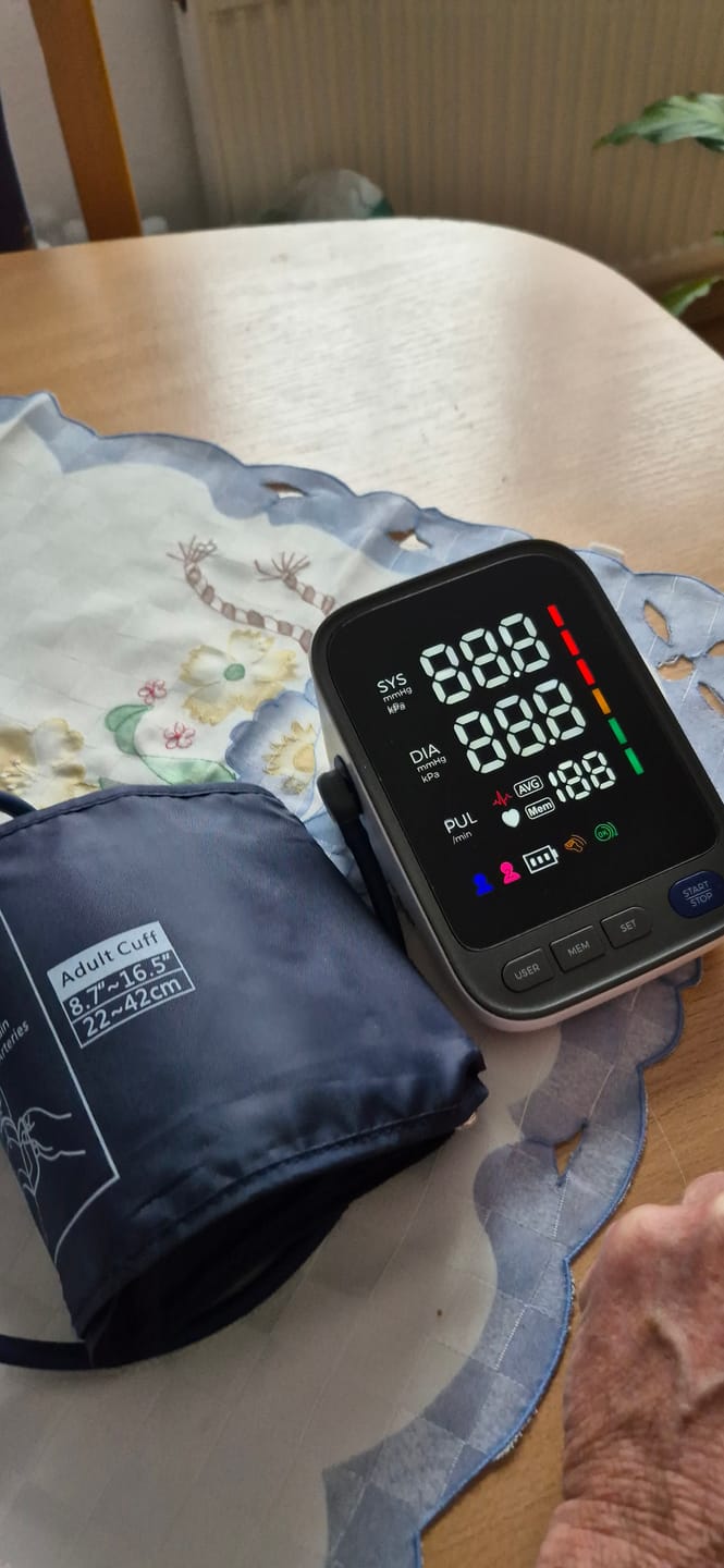 Customer photo review of Blutdruckmessgerät V8 Ultra – Next-Gen Präzisionssensor für klinisch genaue Messungen