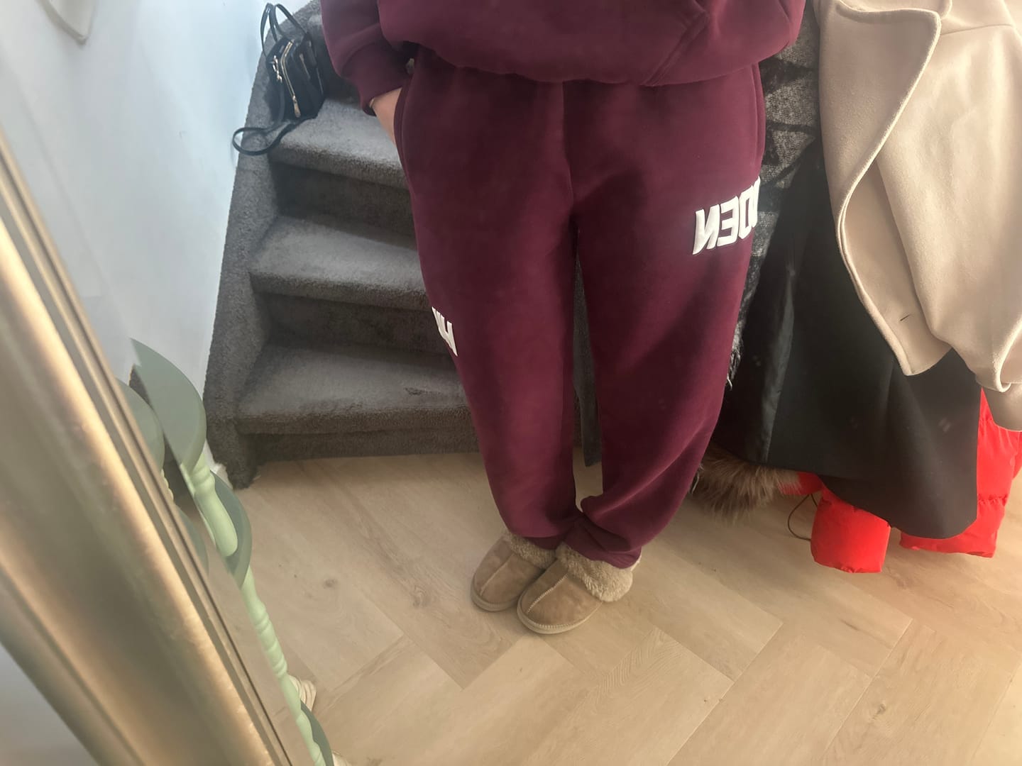 Customer photo review of GATED COMMUNITY STRAIGHT LEG SWEATPANTS DARK PLUM