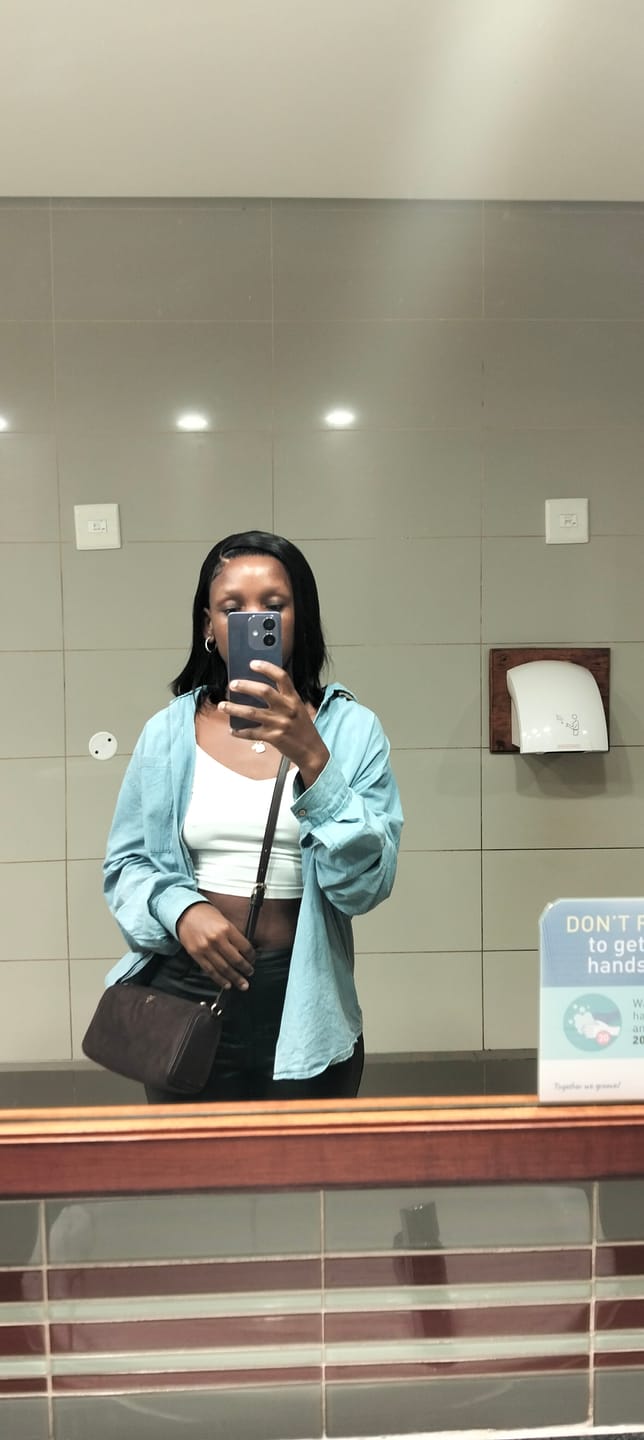 Customer photo review of KAMO - Brazilian 13x4 Lace Front Wig