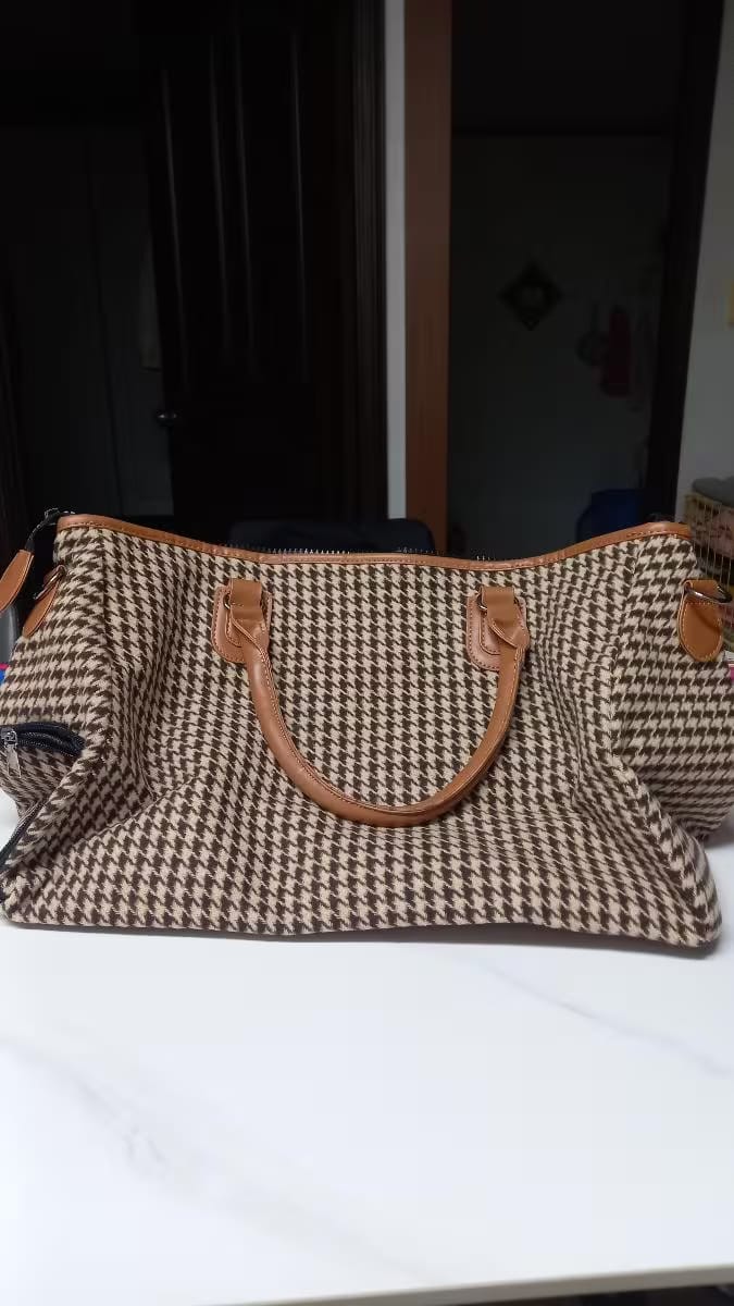 Customer photo review of Houndstooth Duffle Travel Bag