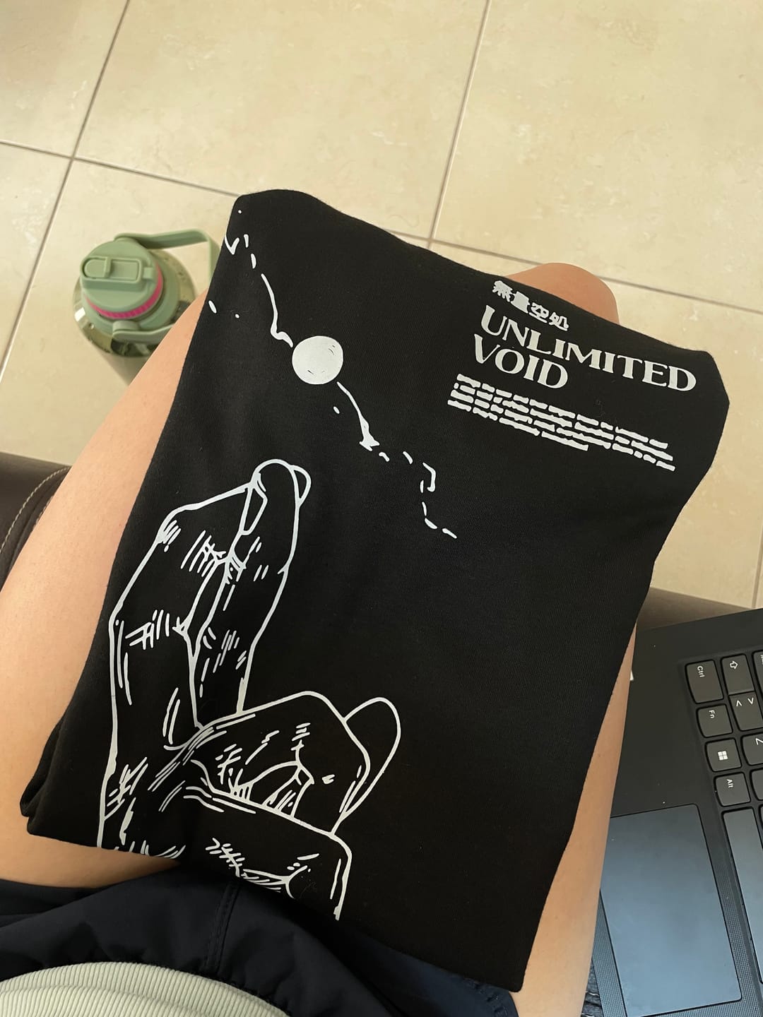 Customer photo review of Playera Drop 06 •Gojo Satoru Jujutsu Kaisen•