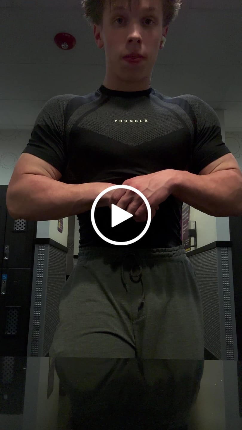 Customer video review of 4294 - Apex Compression Tees