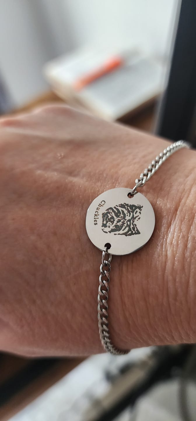 Customer photo review of Εξατομικευμένο βραχιόλι με όνομα κατοικιδίου