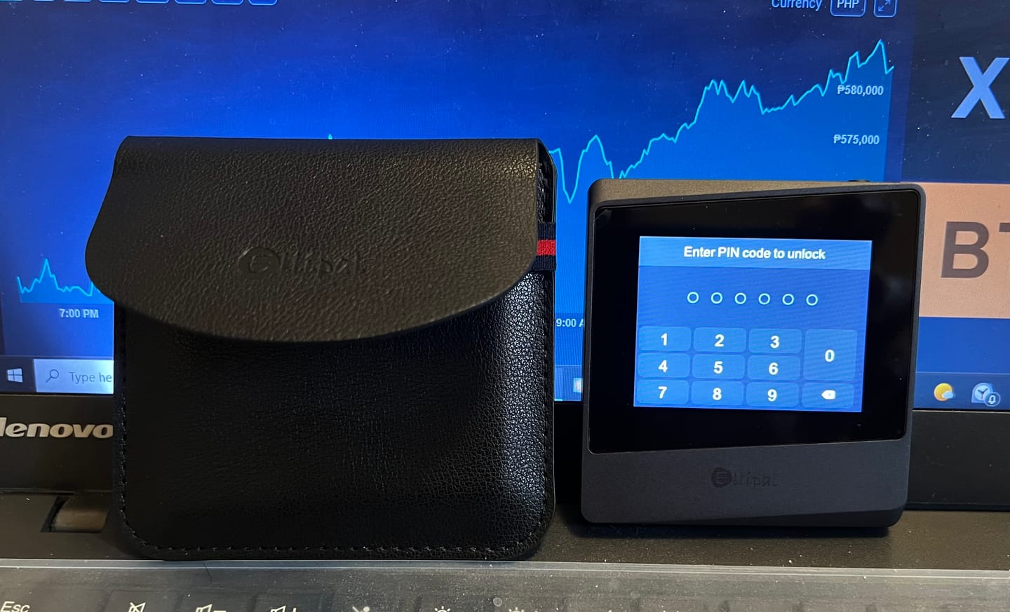 Customer photo review of ELLIPAL Titan Mini Cold Wallet