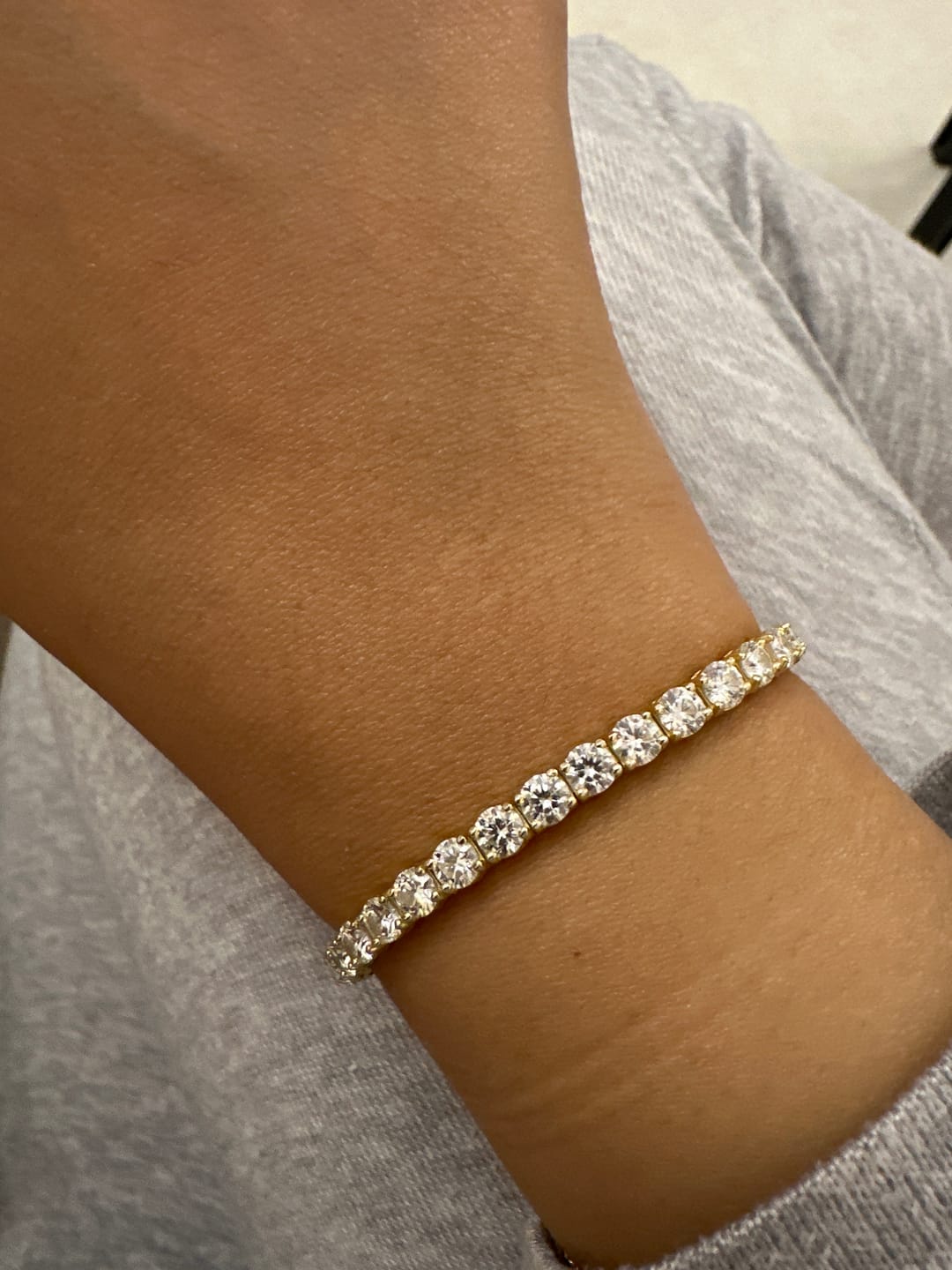 Customer photo review of 4MM MOISSANITE TENNIS BRACELET - D COLOR - VVS1
