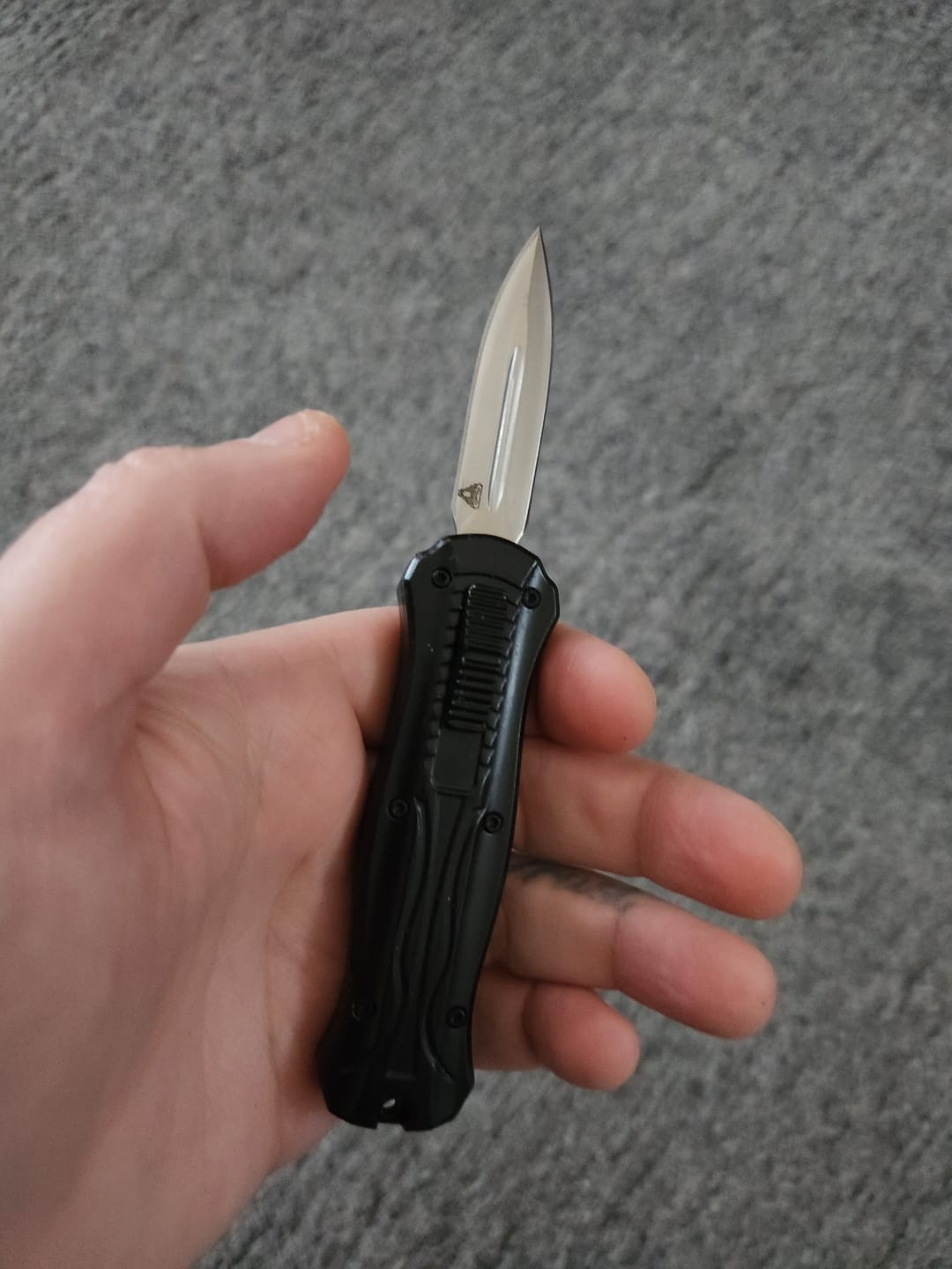 Customer photo review of VT Black Rocket Mini OTF Knife