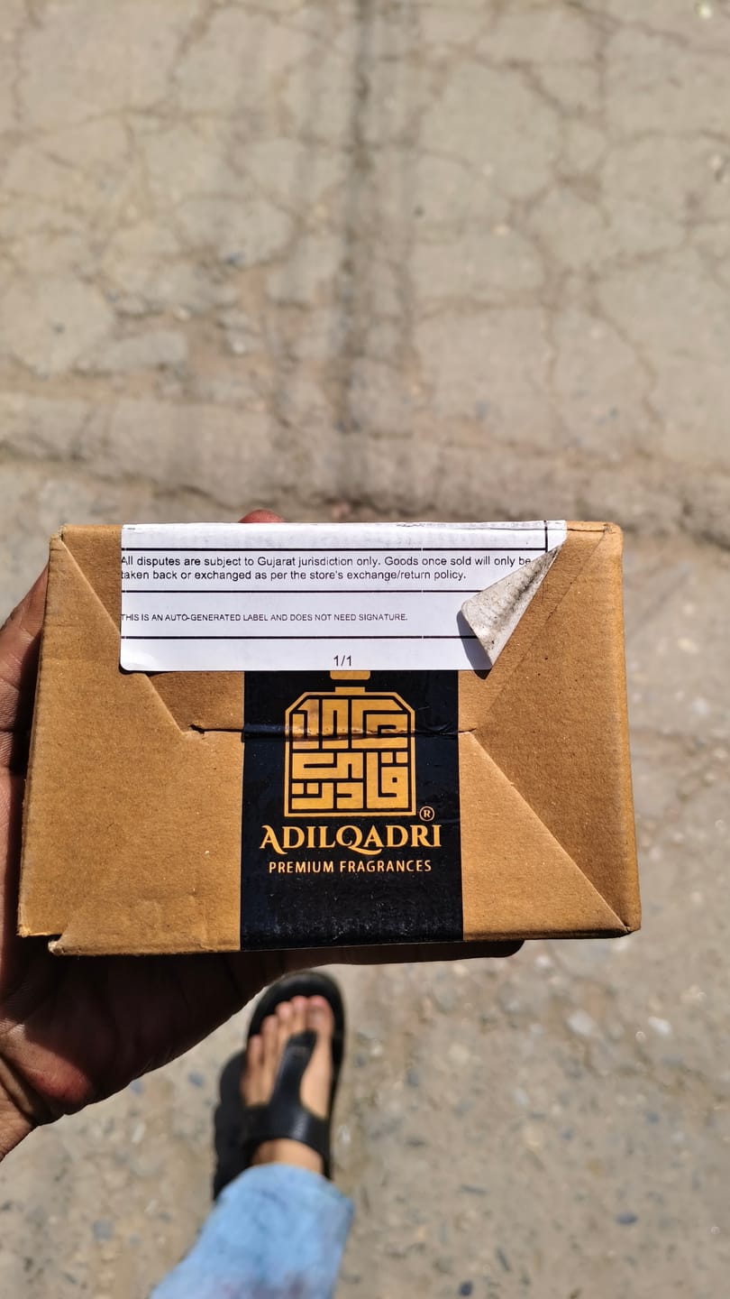 Customer photo review of The Story Luxury Attar Perfume
