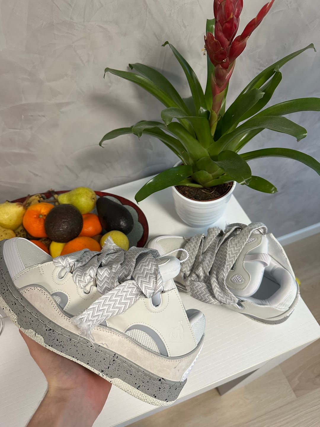 Customer photo review of Lanvin Curb white&gray