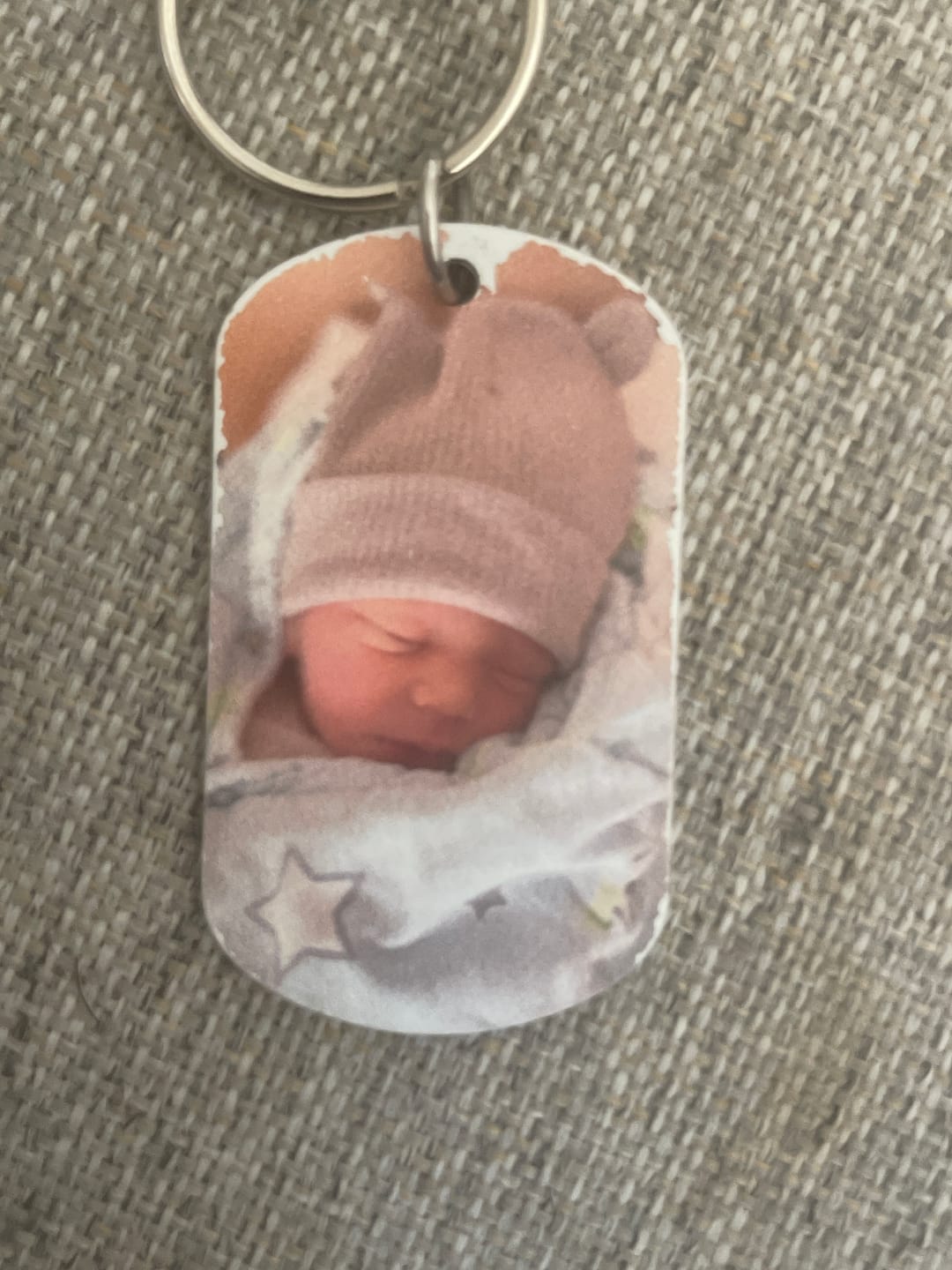 Customer photo review of Zur Geburt - Personalisierter Schlüsselanhänger für Eltern