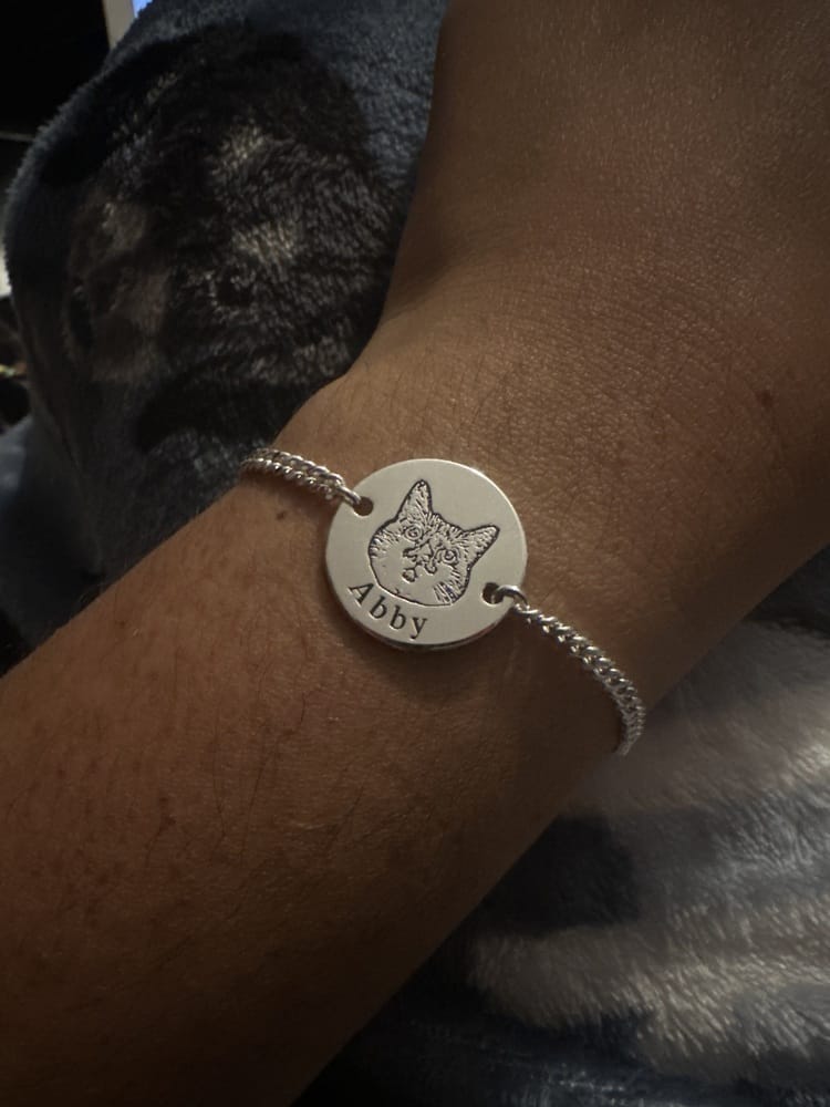 Customer photo review of Εξατομικευμένο βραχιόλι με όνομα κατοικιδίου