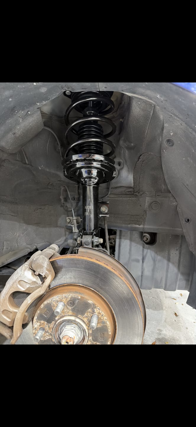 Customer photo review of 2Pcs Front Shock Absorber Assembly for 2011-2016 Hyundai Elantra