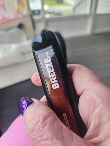 Customer photo review of Breeze Pro Disposable Vape