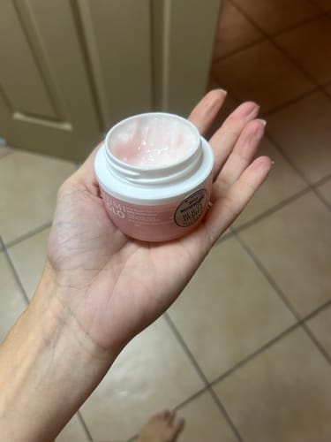 Customer photo review of The Super Glo Hydro Boost Jelly Moisturiser