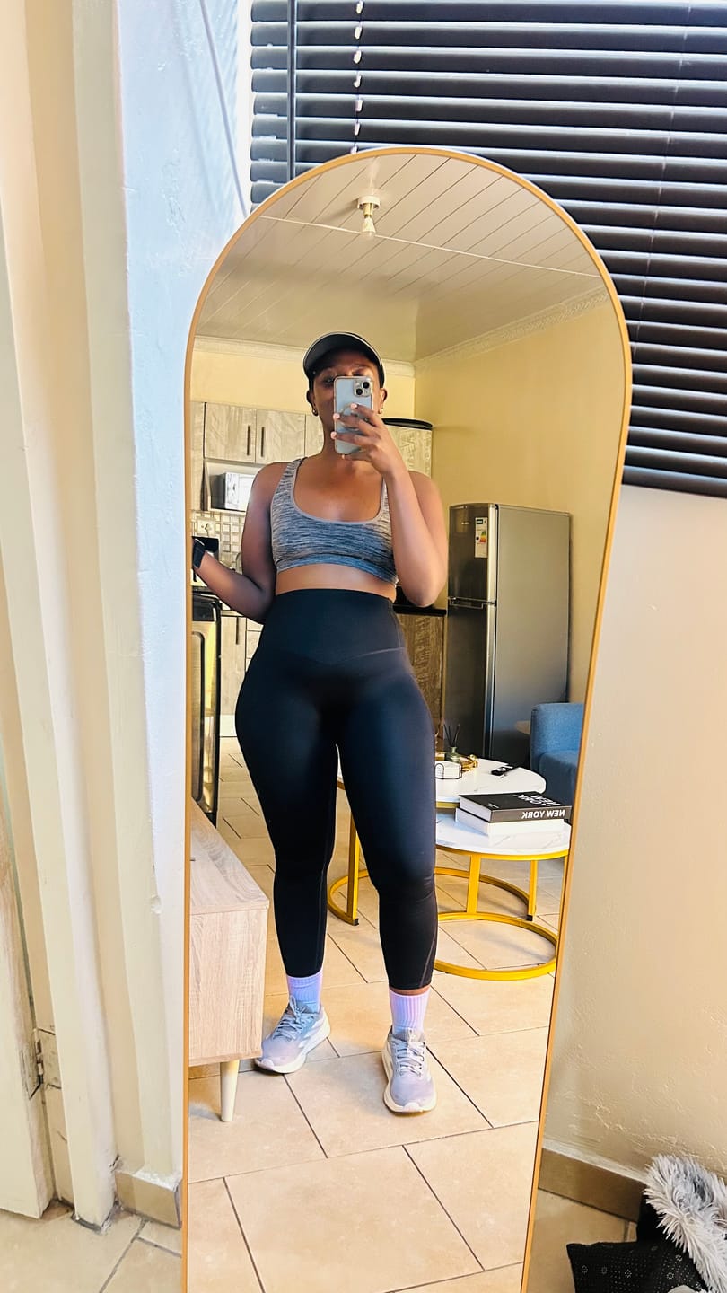 Customer photo review of High Waisted Tummy Control Butt Lifting Leggings with Pockets