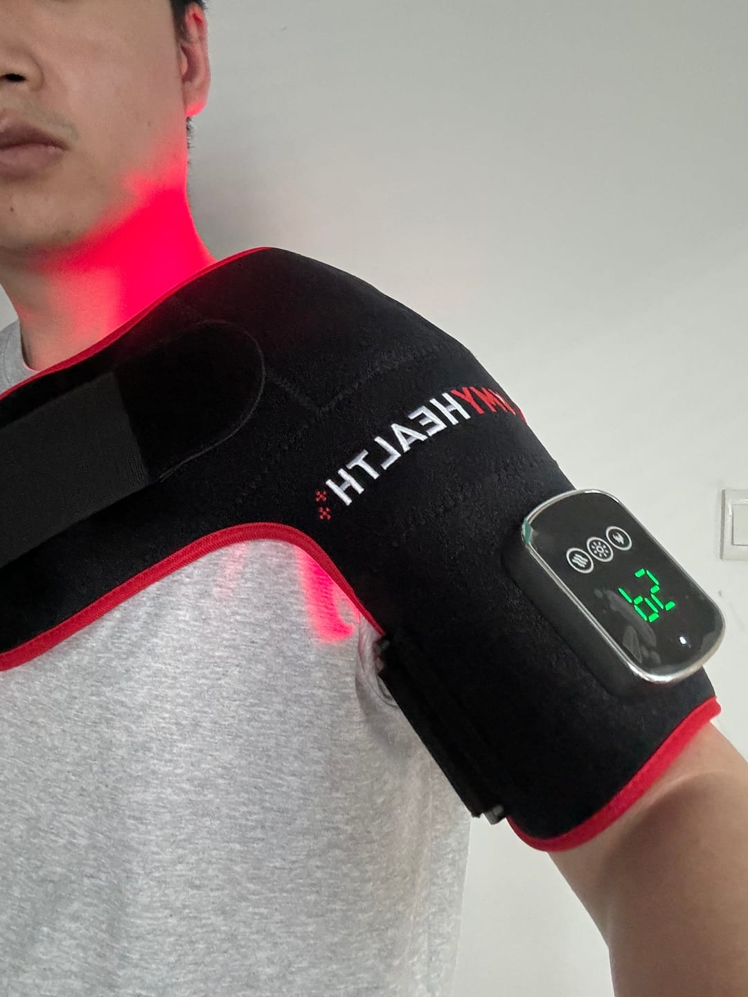 Customer photo review of Lumyhealth Red & Infrared Light Therapy Shoulder Wrap
