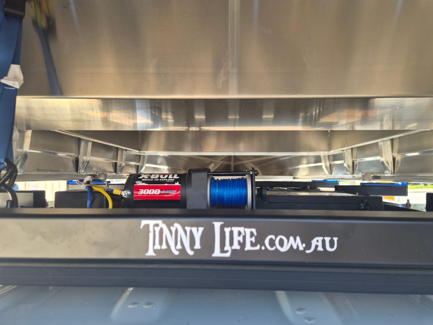 Customer photo review of X-BULL Electric Winch 12V Wireless 3000lbs/1360kg Synthetic Rope BOAT ATV 4WD