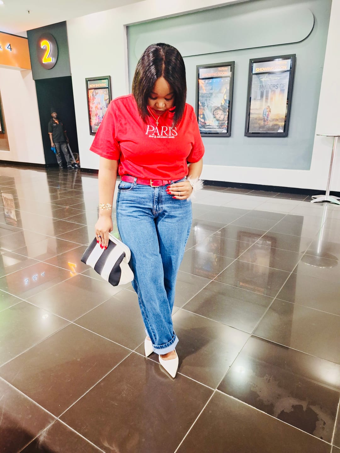 Customer photo review of Double Drawn Glue-less Pre- Bleached Bob 8 Inch - 14 Inch With 5 X 5 Closure