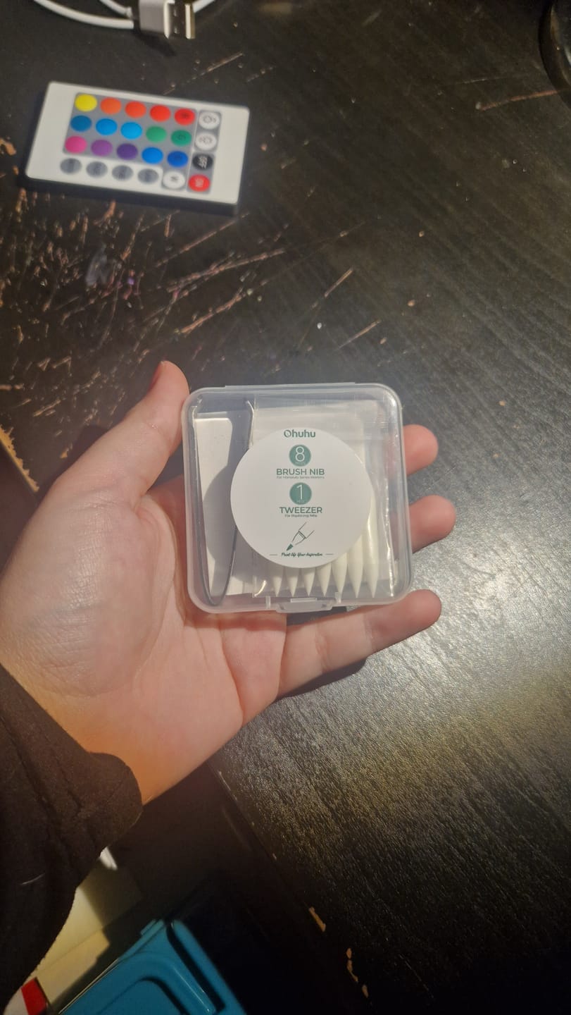 Customer photo review of Ohuhu Replacement Brush Nibs Of Honolulu & Honolulu B Series (Europe Only)