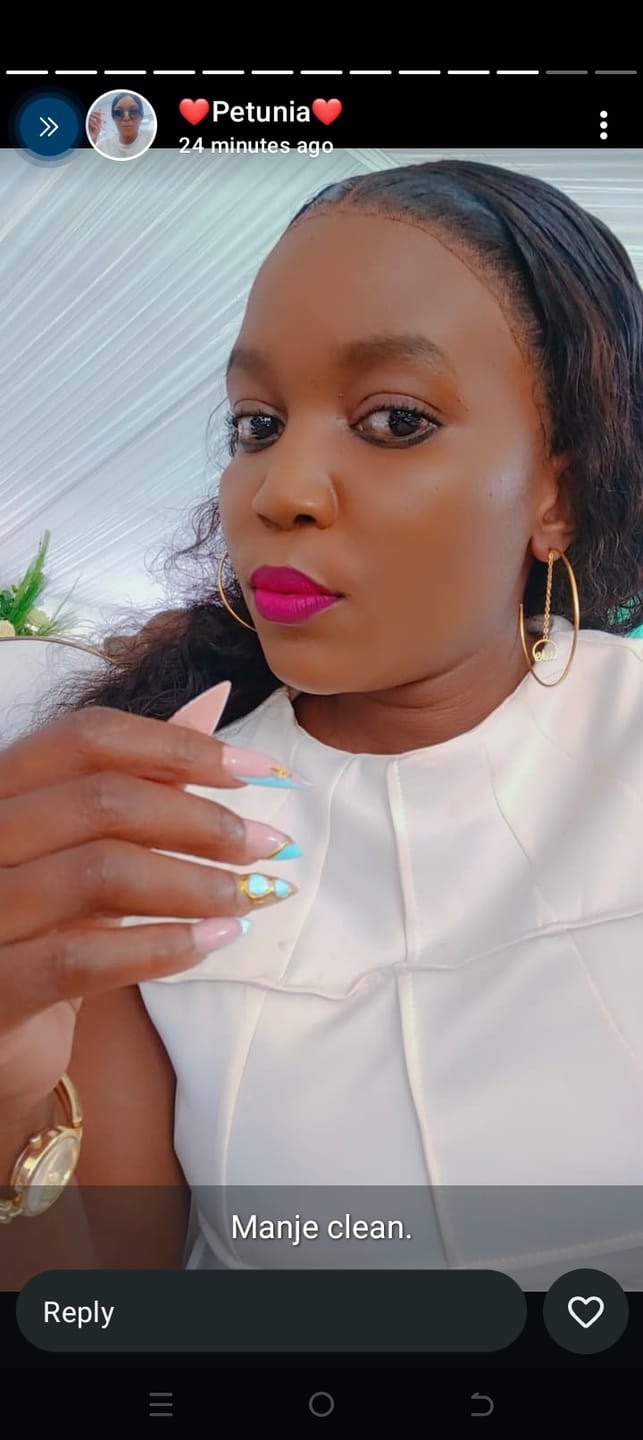 Customer photo review of Gold Era Drop Hoops