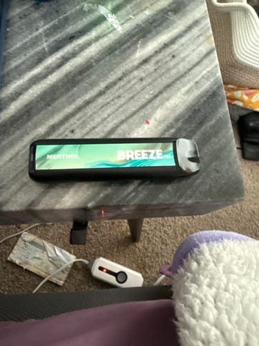 Customer photo review of Breeze Pro Disposable Vape
