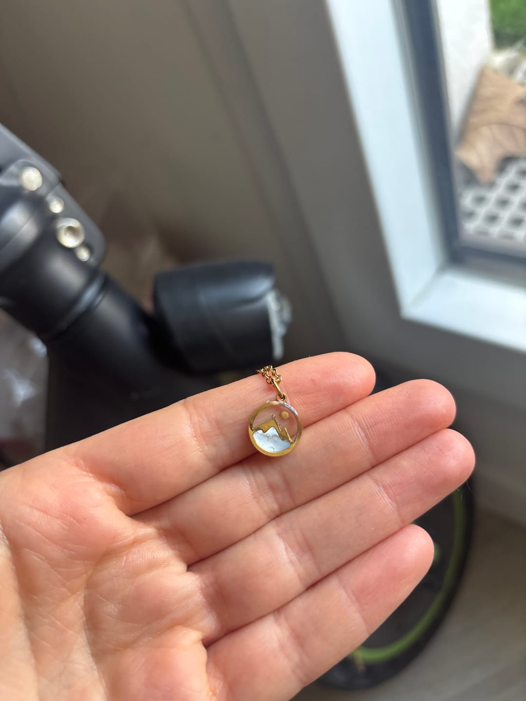 Customer photo review of Collier Chrétien Graine de Moutarde - Réversible