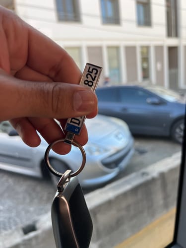 Customer photo review of Kennzeichen Schlüsselanhänger Mini Nummernschild Metall