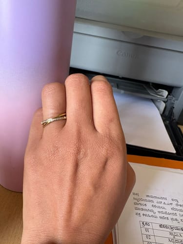 Customer photo review of Cross-Over Stones Lined Twist Ring