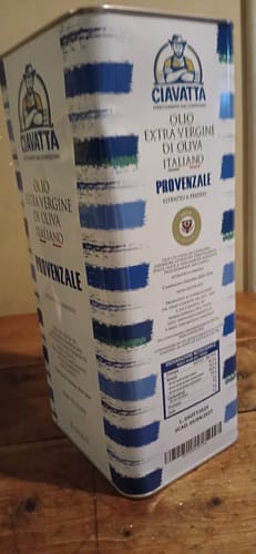 Customer photo review of Olio di Oliva che non pizzica in gola Latta da 5 litri  in offerta