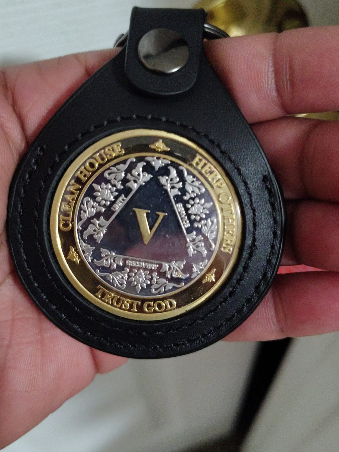 Customer photo review of 5 Year 40mm Gold & Silver AA Medallion - Bi-Plate Fancy Five Year Chip/Coin