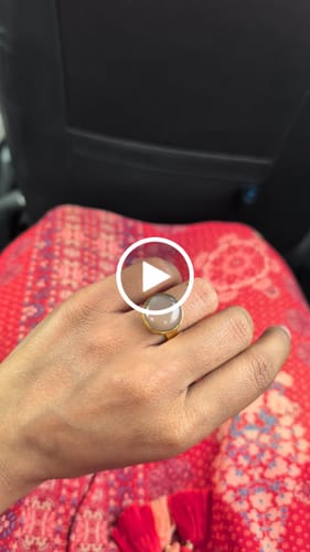 Customer video review of saani - Peach Moonstone Saturn Ring
