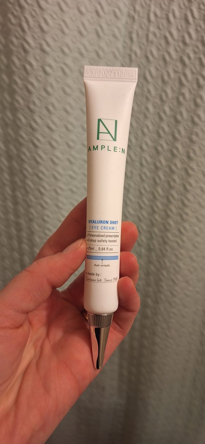 Customer photo review of Crema Contorno Ojos Antiedad AMPLEN Ácido Hialurónico 25 ml