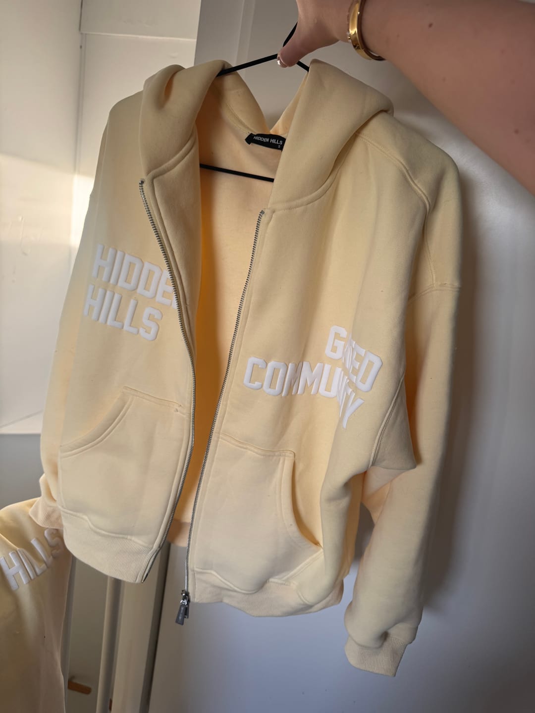Customer photo review of GATED COMMUNITY ZIP HOODIE BUTTER YELLOW