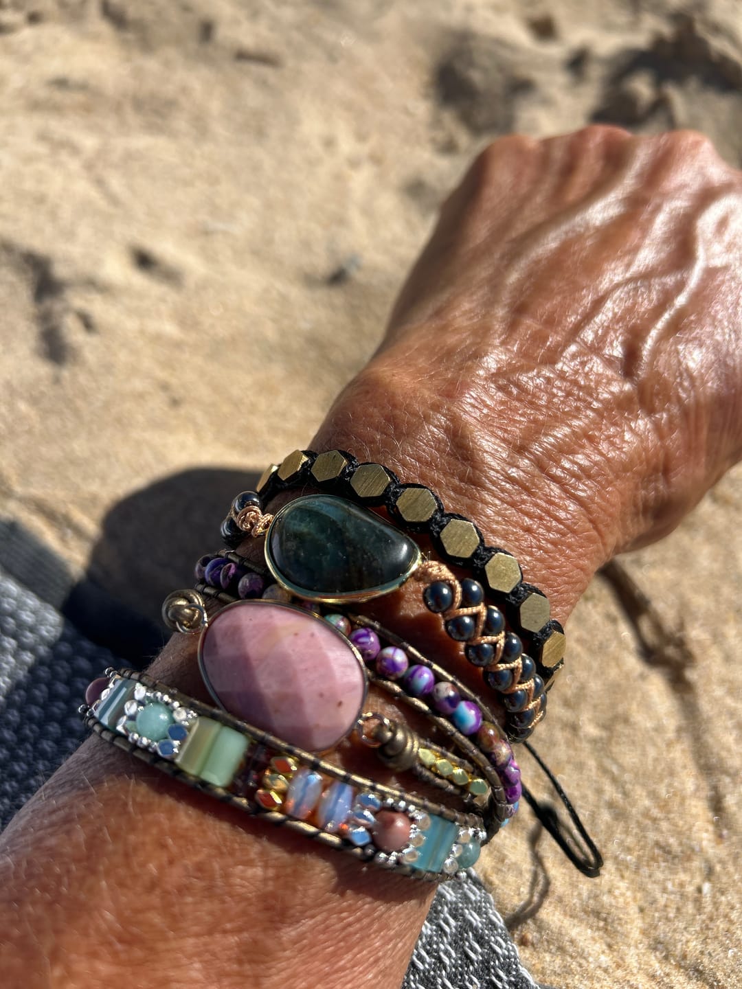 Customer photo review of Bracelet Wrap "Guérison du Coeur" en Rhodochrosite