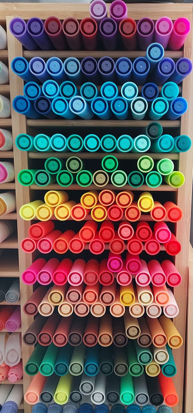 Customer photo review of Ohuhu Maui 160 Colors Dual Tips Water Based Art Markers, Brush & Fineliner