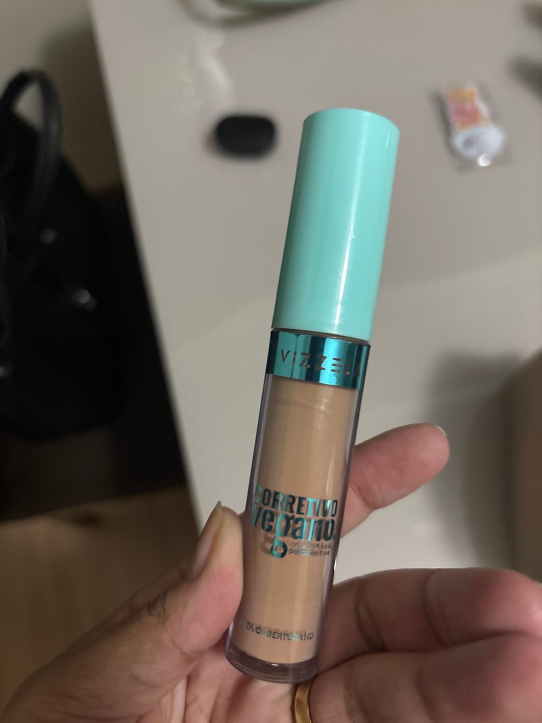 Customer photo review of Corretivo Líquido Matte - Vizzela