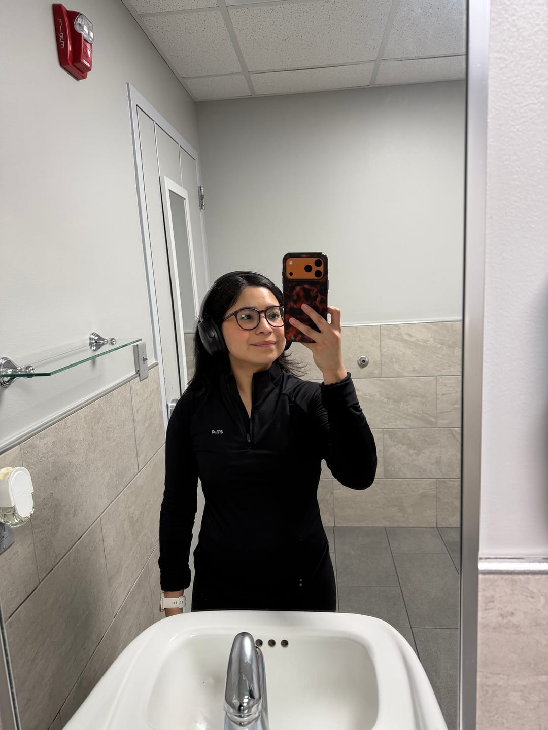 Customer photo review of W5160 - Velocity Pullover