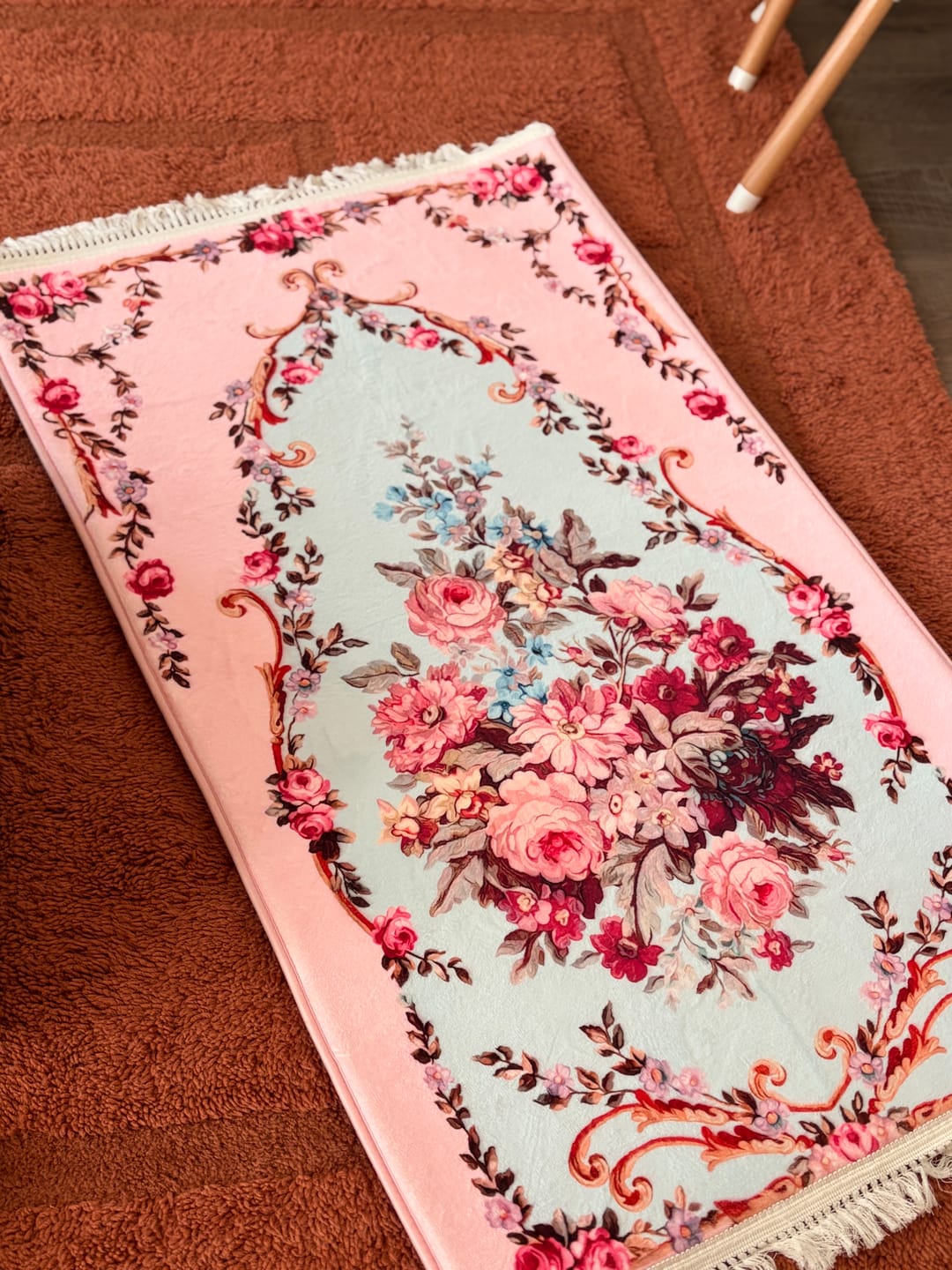 Customer photo review of Rosy Rehma Padded Prayer Mat