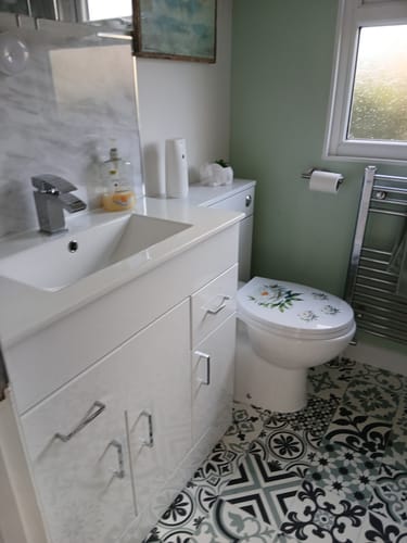 Customer photo review of Nova 1300mm Gloss White Combination Pack