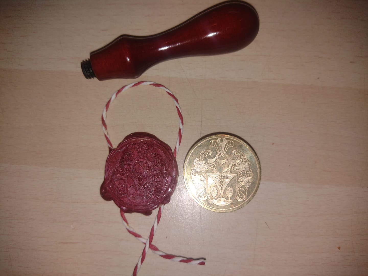 Customer photo review of Siegelstempel mit eigenem Logo