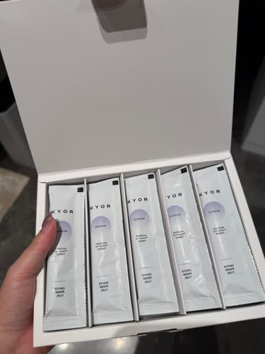 Customer photo review of OUTGLOW - Radiance Tri-Factor™ Jelly