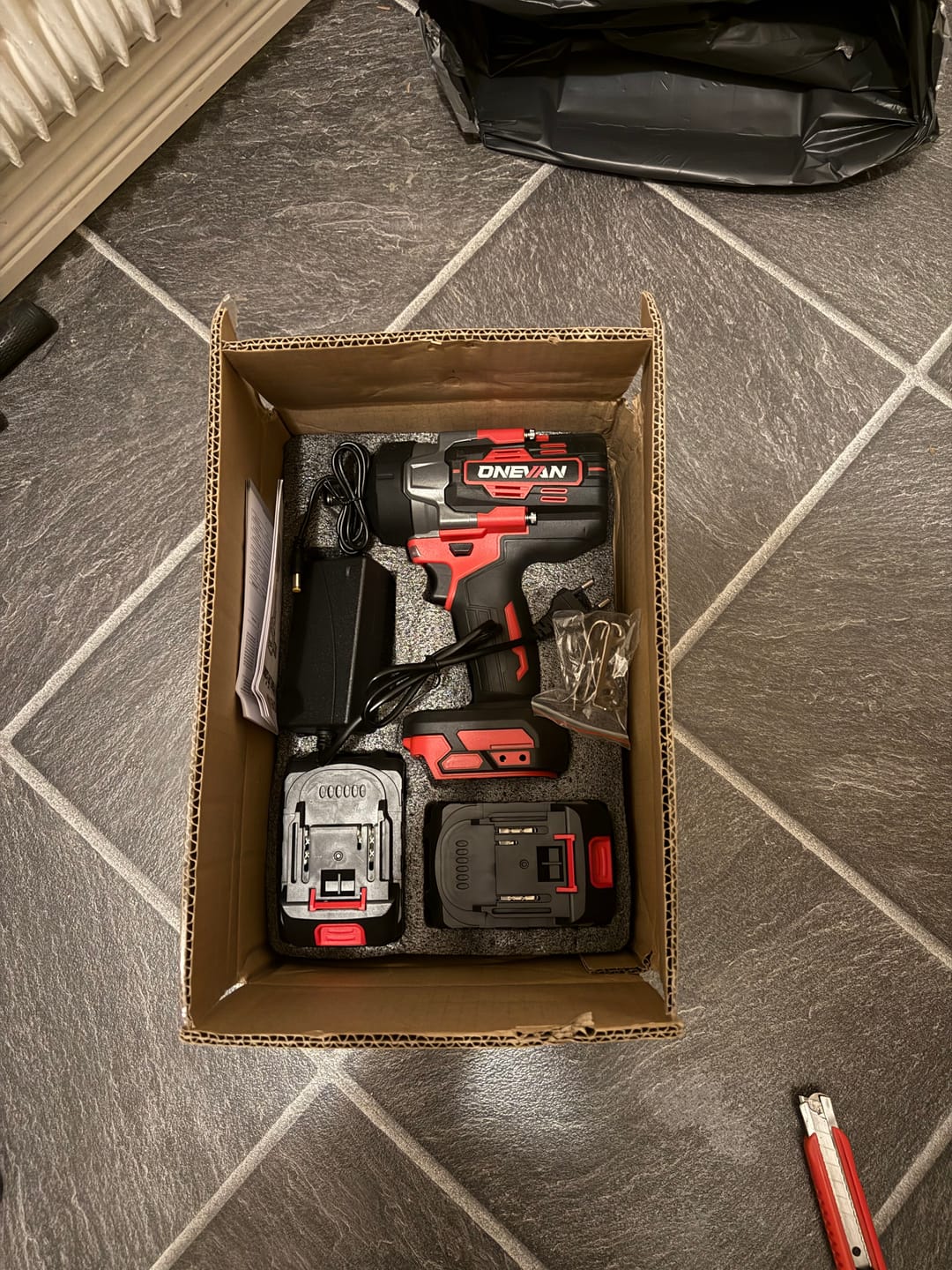 Customer photo review of ONEVAN 30mm & 50mm Pruning Shears | 8" Chainsaw & 8" Pole Chainsaw | 510mm Hedge Trimmer Brushless Cordless 5‑Pc. Combo Kit