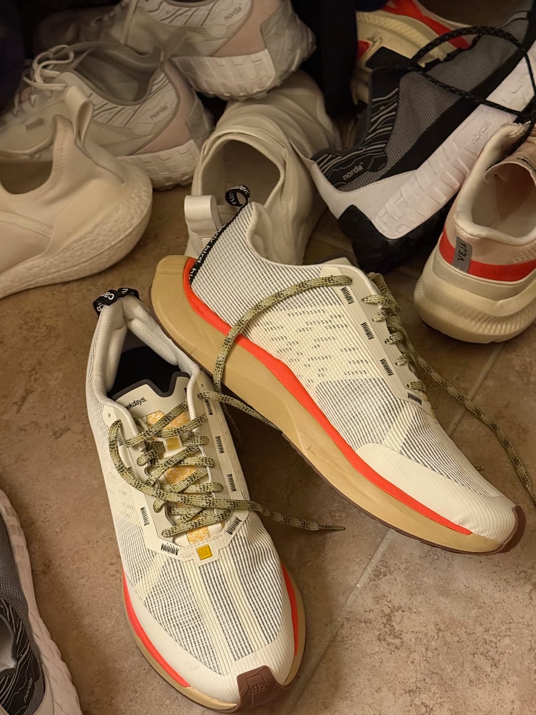 Customer photo review of weekdays, new vintage white.