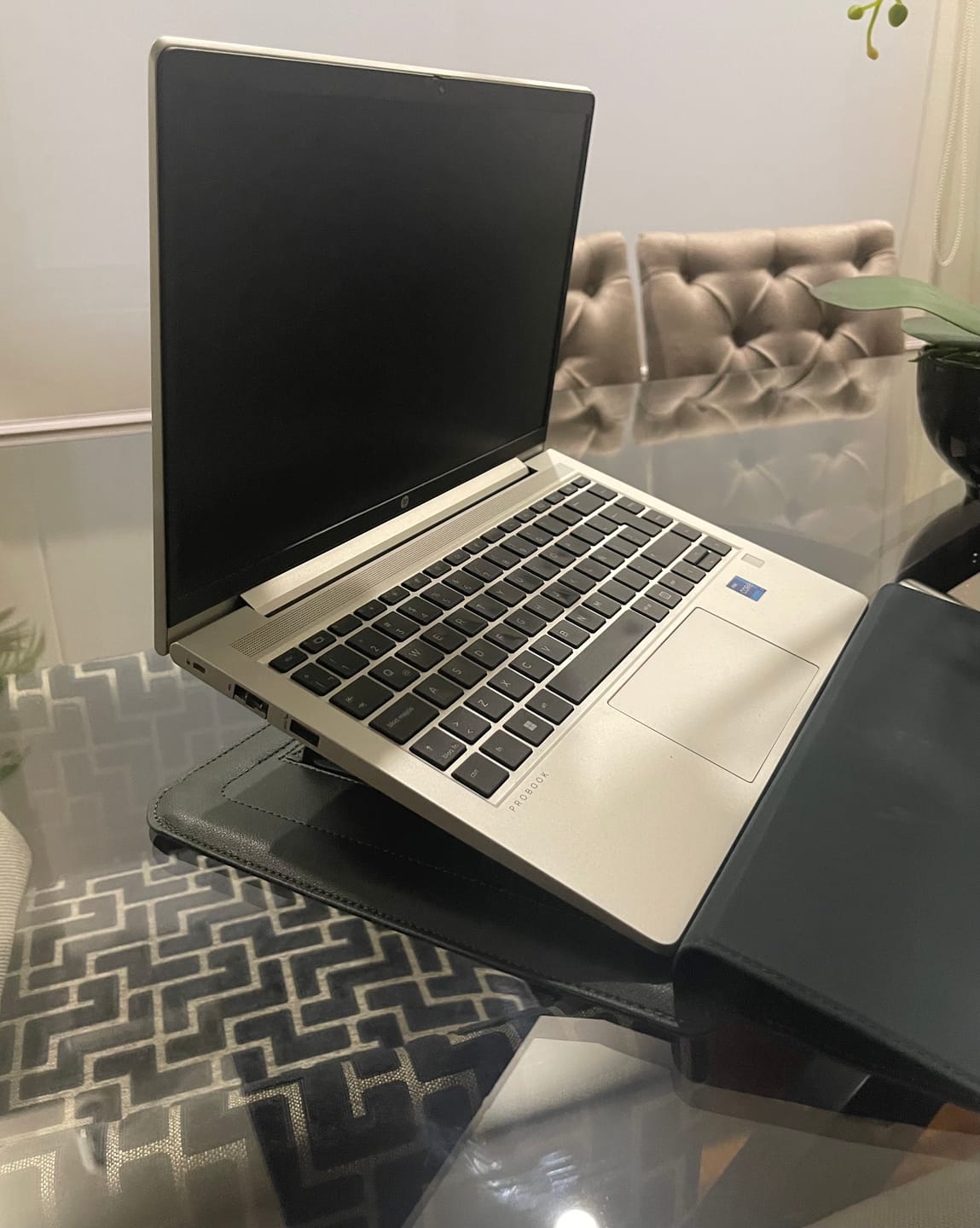 Customer photo review of Funda Notebook Smart Case