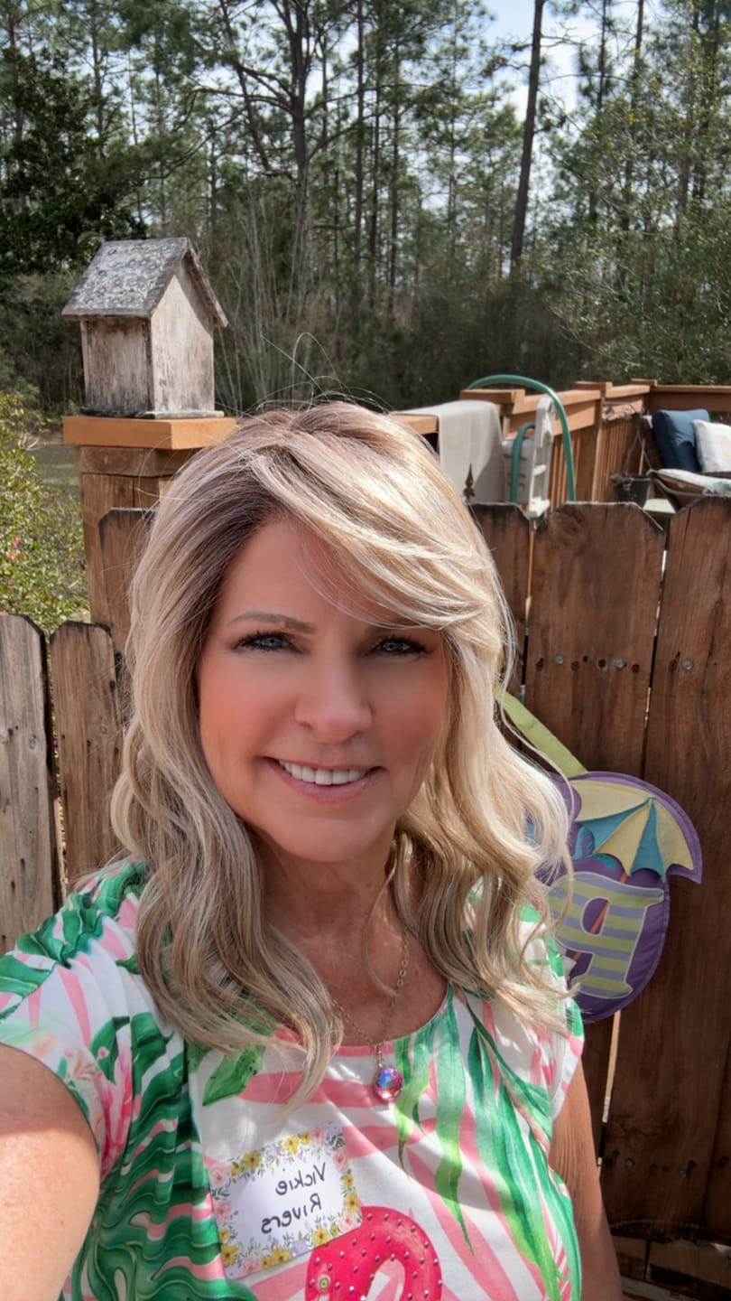 Customer photo review of WINNERS CIRCLE - Paparazzi Blonde