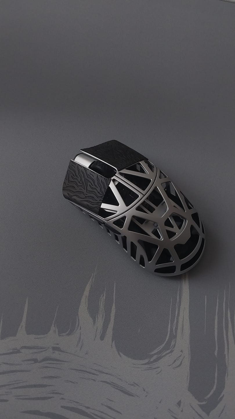 Customer photo review of WLMouse Beast X Max Magnezyum Wireless Mouse
