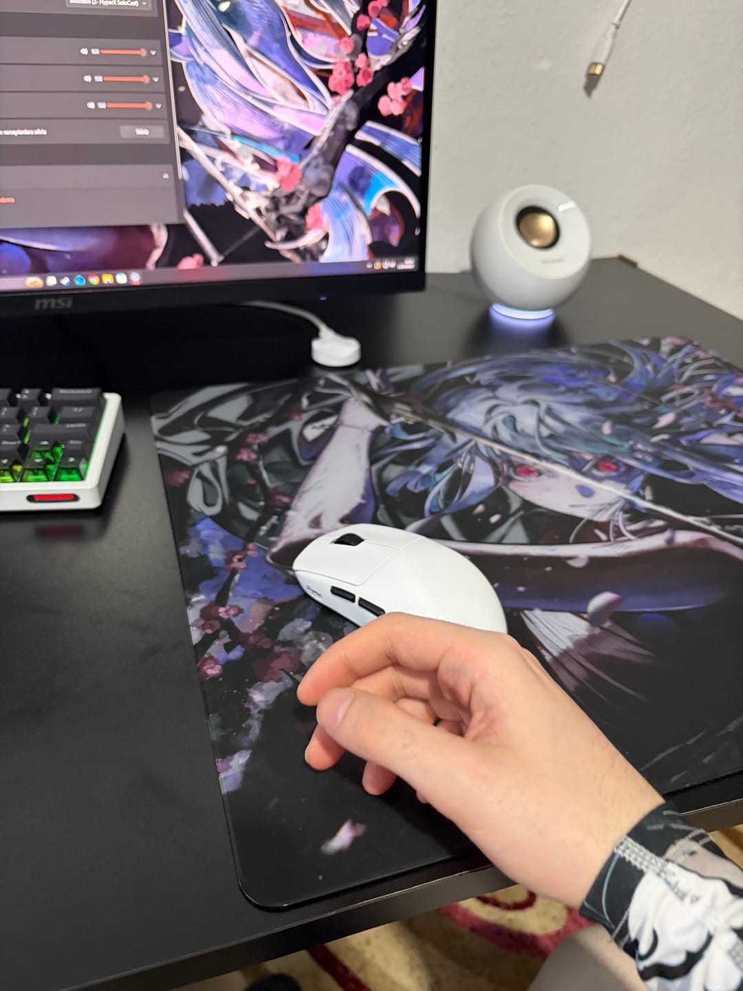 Customer photo review of DYSPHORIA SAYO Cam Mousepad