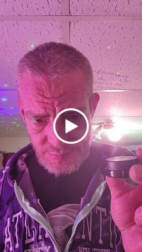 Customer video review of 1.5g Blue Dream Crumble